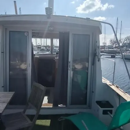 Bateau Au Port